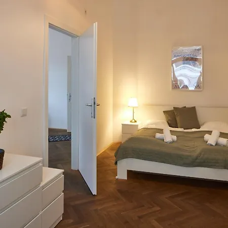 Beautiful Restored - Close To Metro - II Vienna Exterior photo