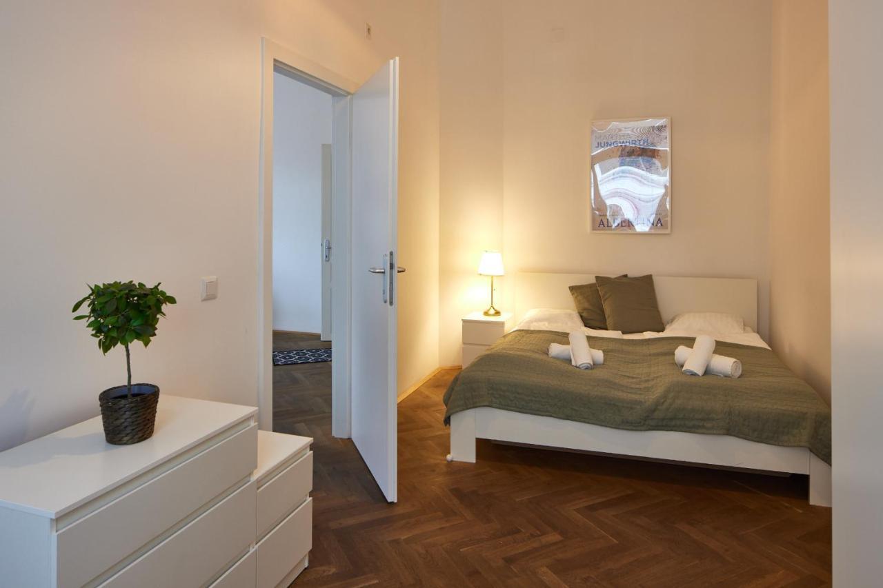 Beautiful Restored - Close To Metro - Ii Apartment