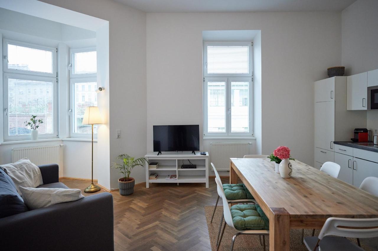 Apartament Beautiful Restored - Close To Metro - Ii