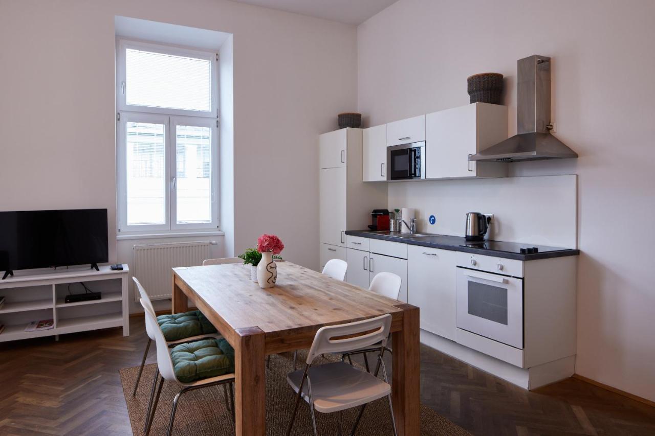 Beautiful Restored - Close To Metro - Ii Apartment Vienna